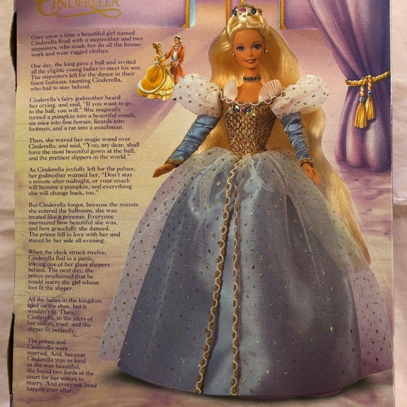 Barbie as Cinderella - Picture 3 of 3